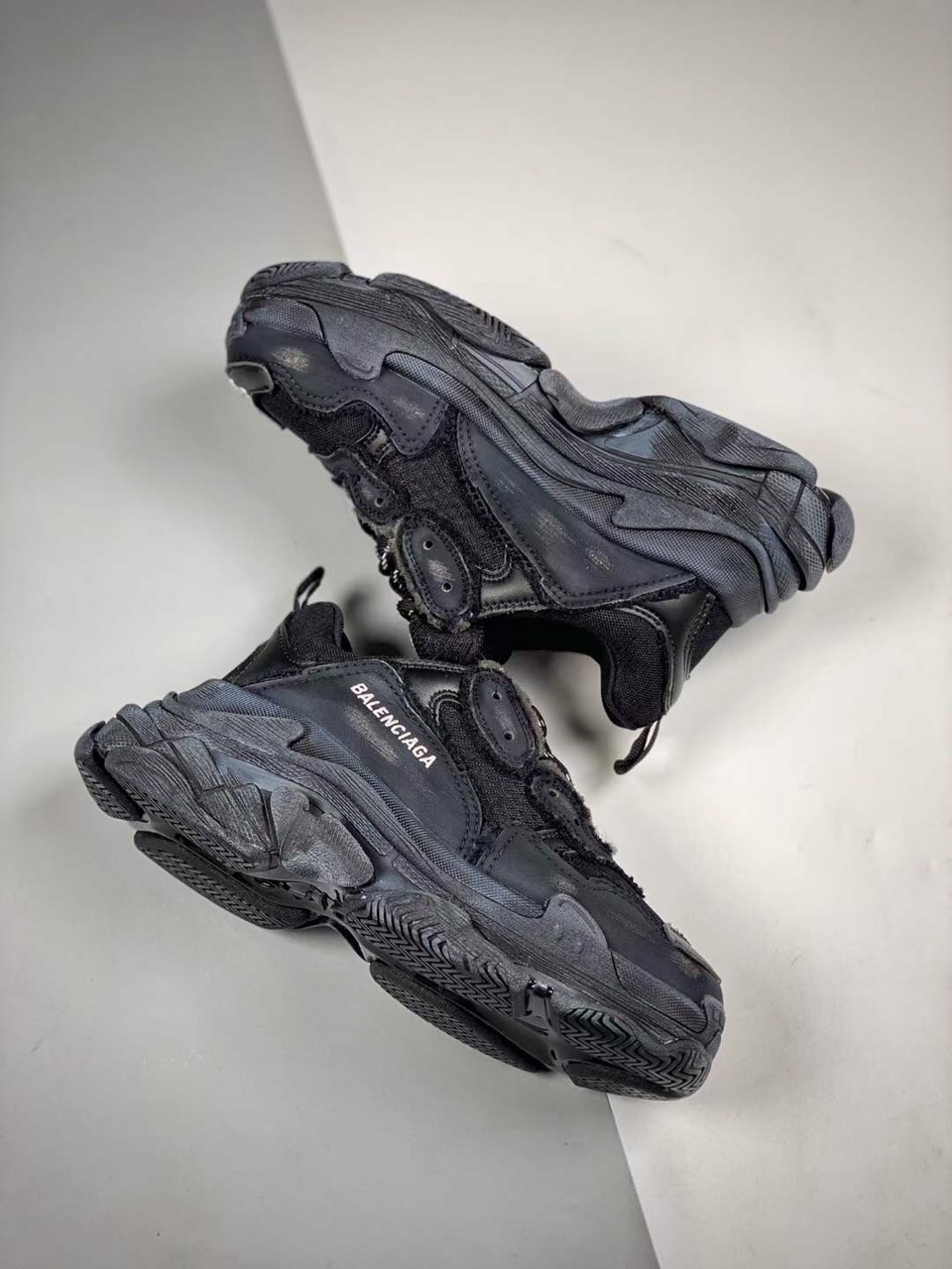 Balenciaga Unisex Tripple S Logo Shoes - Image 5