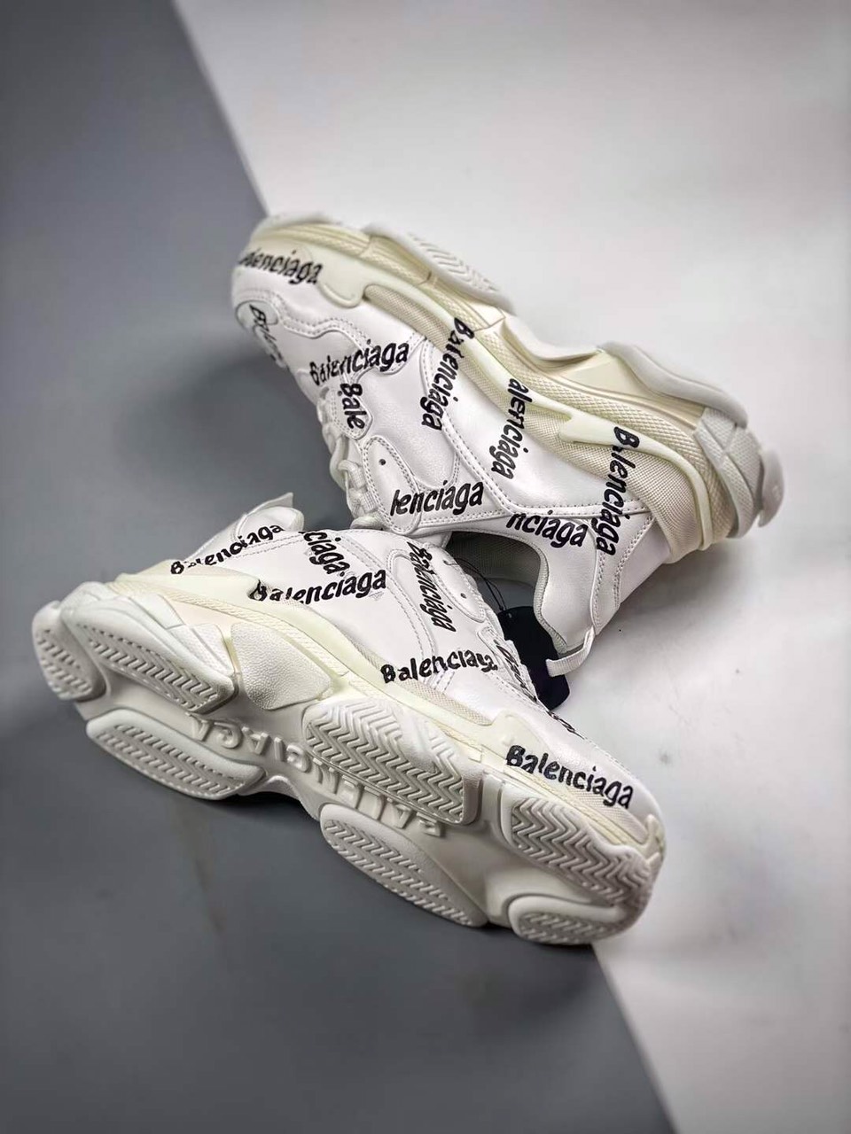 Balenciaga Unisex Tripple S Logo Shoes - Image 6