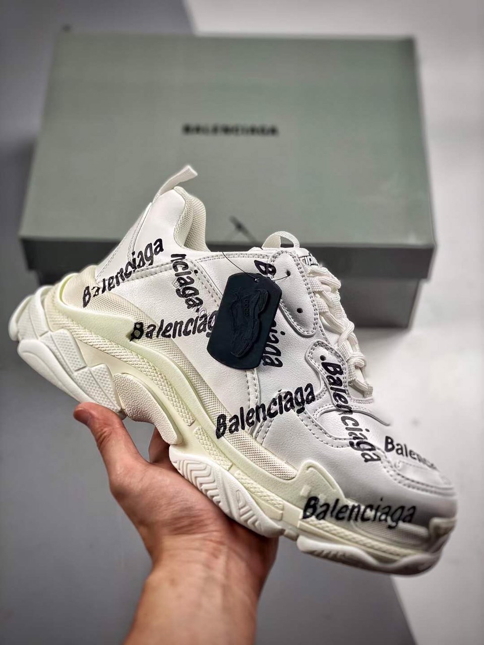 Balenciaga Unisex Tripple S Logo Shoes - Image 10