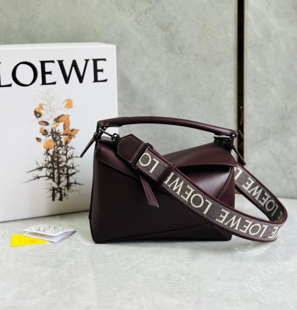 Loewe Puzzle Small Bag In Burgundy Satin Calfskin - Image 3