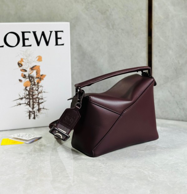 Loewe Puzzle Small Bag In Burgundy Satin Calfskin - Image 5