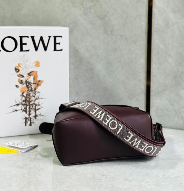 Loewe Puzzle Small Bag In Burgundy Satin Calfskin - Image 6