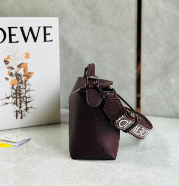 Loewe Puzzle Small Bag In Burgundy Satin Calfskin - Image 7