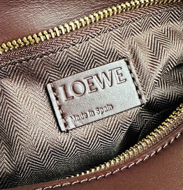 Loewe Puzzle Small Bag In Burgundy Satin Calfskin - Image 10