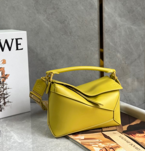 Loewe Puzzle Edge Small Bag In Yellow Satin Calfskin - Image 3