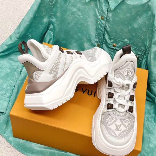 Louis Vuitton Shoes Logo