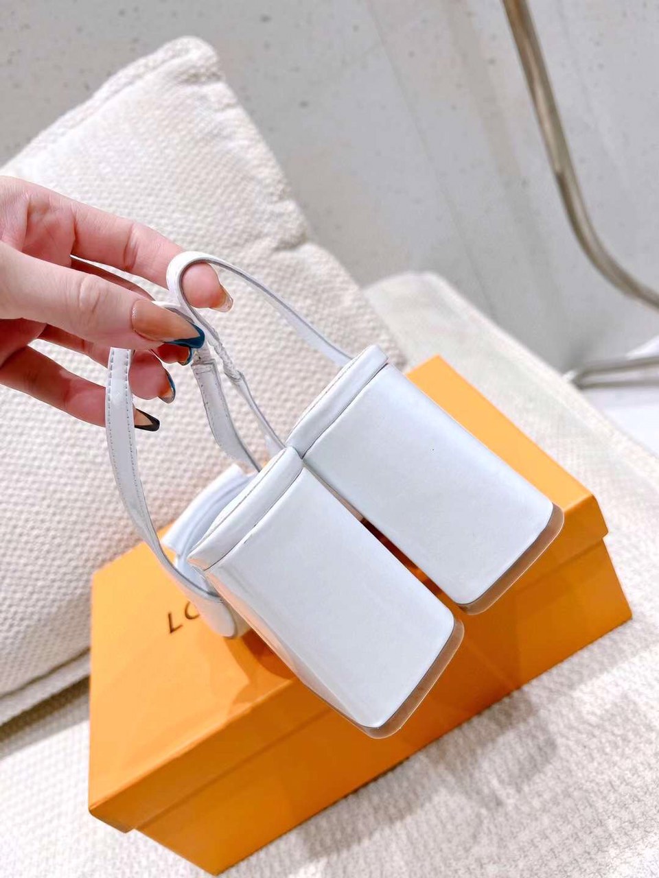 Louis Vuitton Logo LV Shoes New Collection 2023 9cm - Image 2