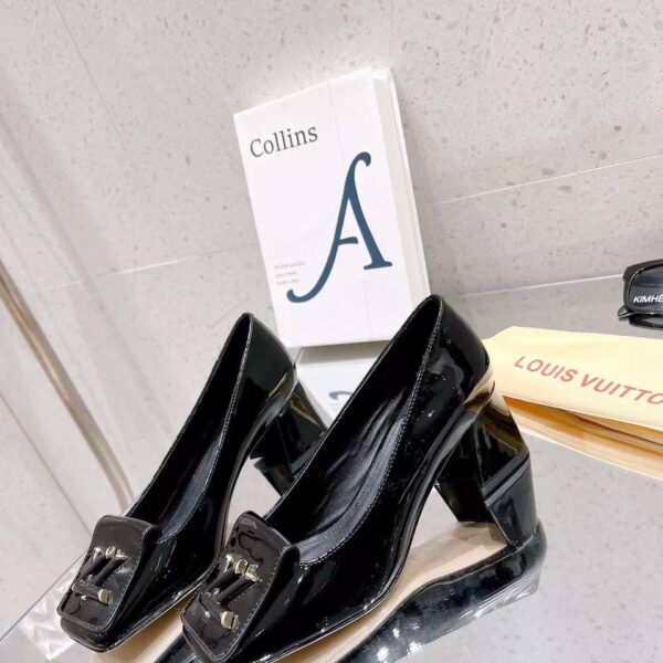 Louis Vuitton Logo LV