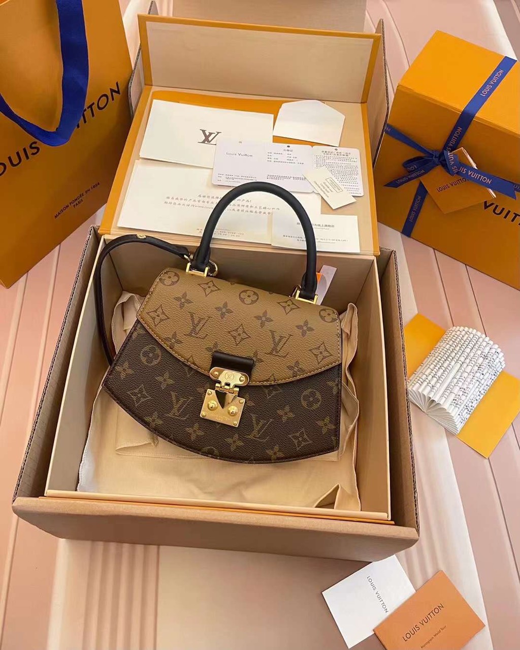 Louis Vuitton Tilsitt M46548 Bag Replica Bags and Shoes online Store