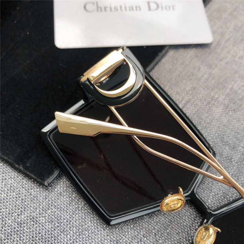 Dior pariairs sunglasses - Image 5