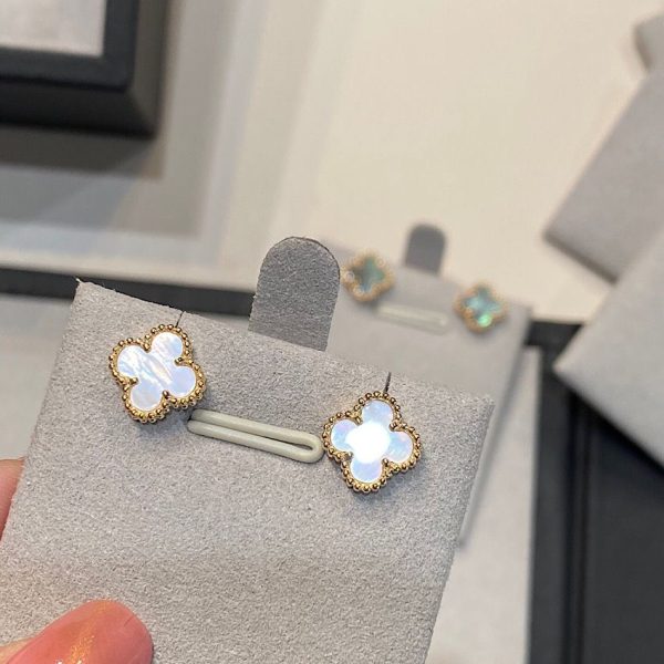 VCA Four-Leaf Clovers earrings vcajw267a