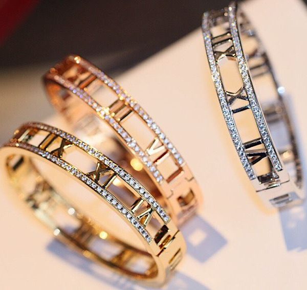 Tiffany n Co. bangle - Atlas Roman Numeral tifjw300-zq