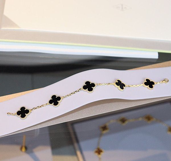 VCA bracelet vcajw357a-zq