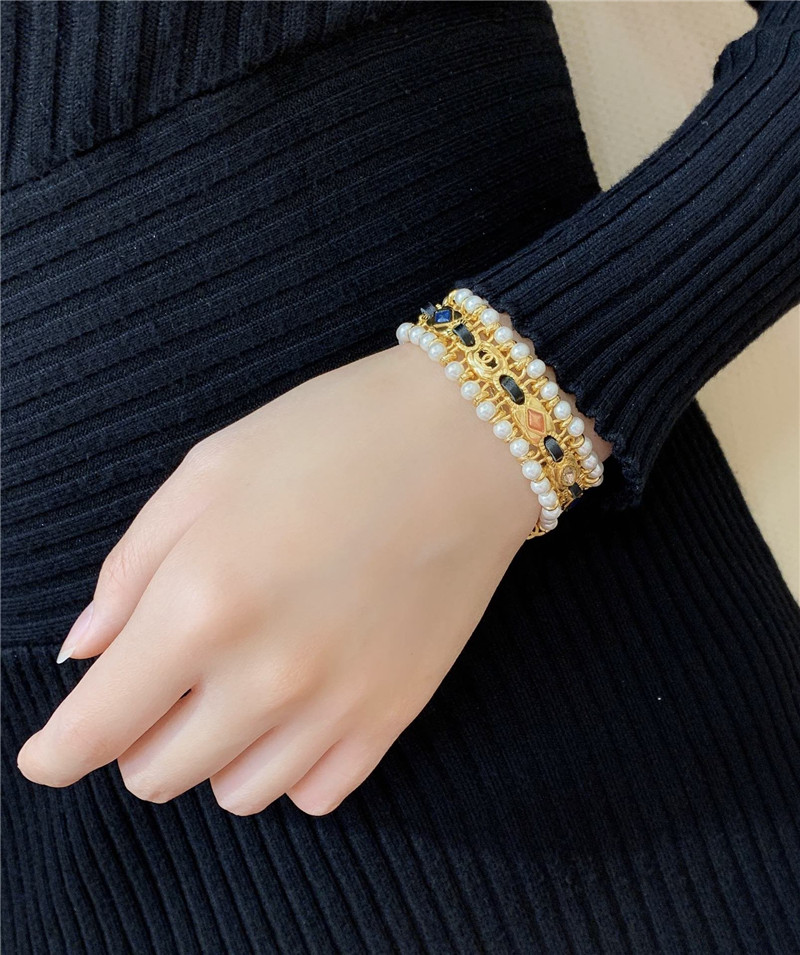 Chanel pearl bracelet - Image 2
