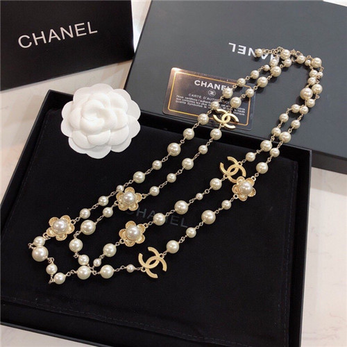 Chanel sweater necklace - Image 2