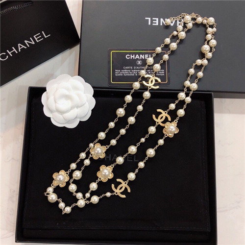 Chanel sweater necklace - Image 3