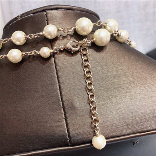 Chanel sweater necklace - Image 6