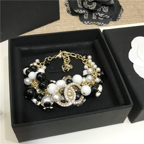 chanel pearl bracelet