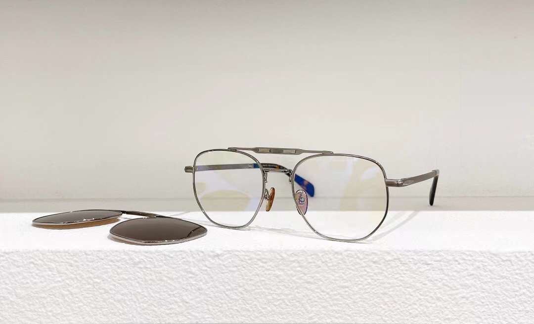 David Beckham Sunglasses DB1082 - Image 2