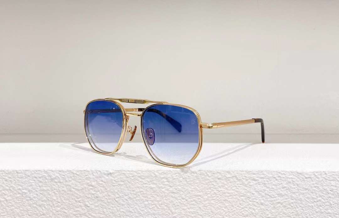 David Beckham Sunglasses DB1082 - Image 4