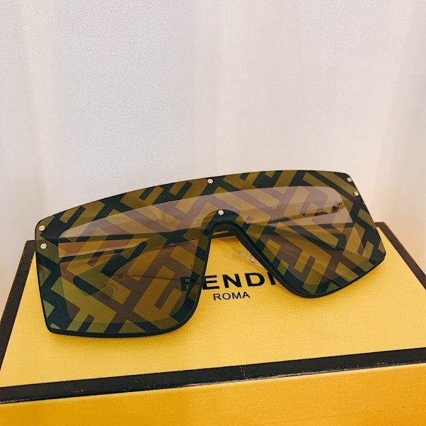 Fendi Sunglasses ffm0076f