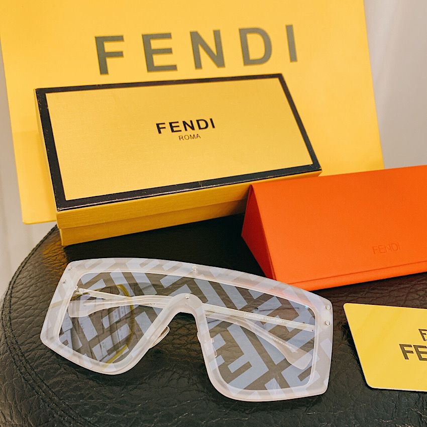 Fendi Sunglasses ffm0076g - Image 4