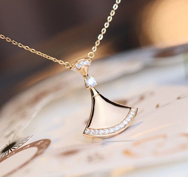 Bvlgari Divas necklace bvljw255