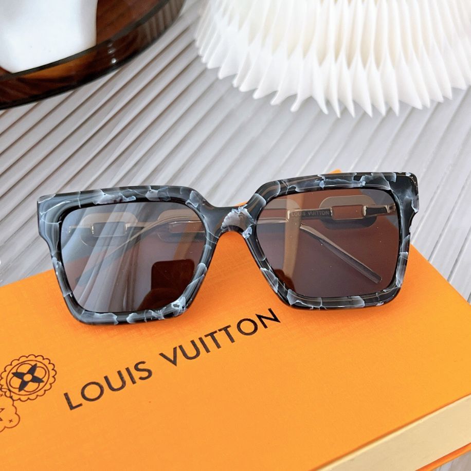 Louis Vuitton Sunglasses Z1173W - Image 18