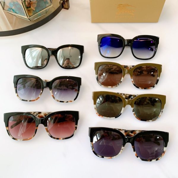 Burberry Sunglasses 4271