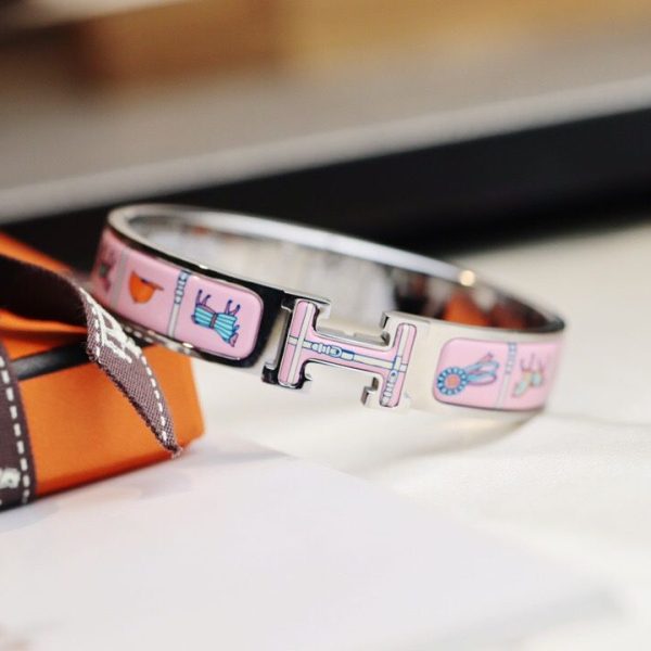 Hermes Clic Bangle hmjw837a-zq