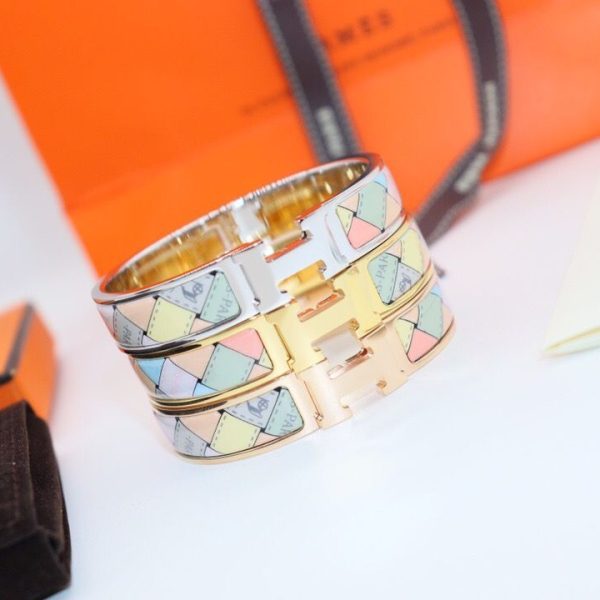 Hermes Clic Bangle hmjw1511h-zq