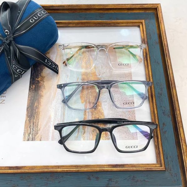 Gucci Sunglasses GG1111S