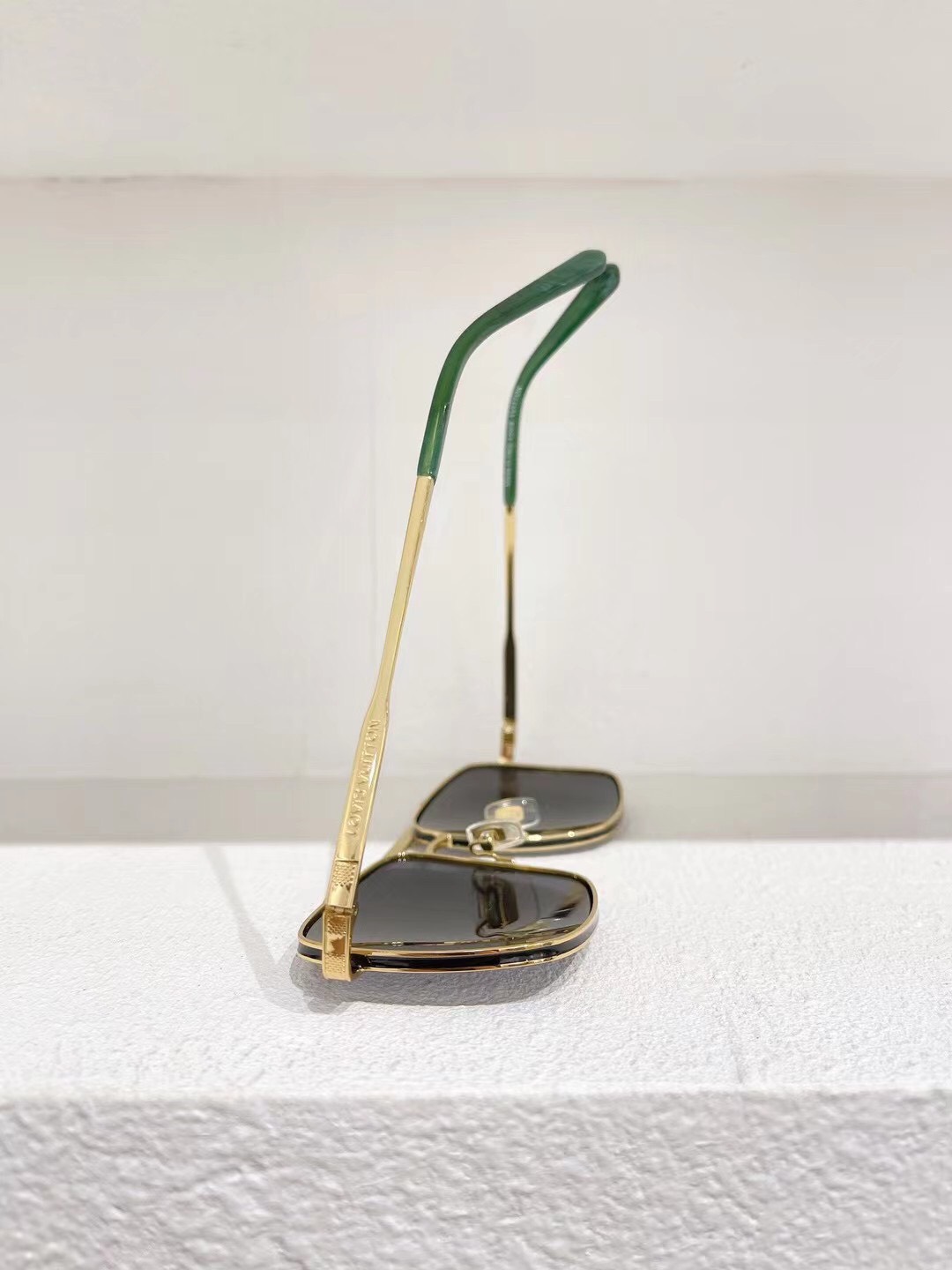 Louis Vuitton Sunglasses Z1420E - Image 11