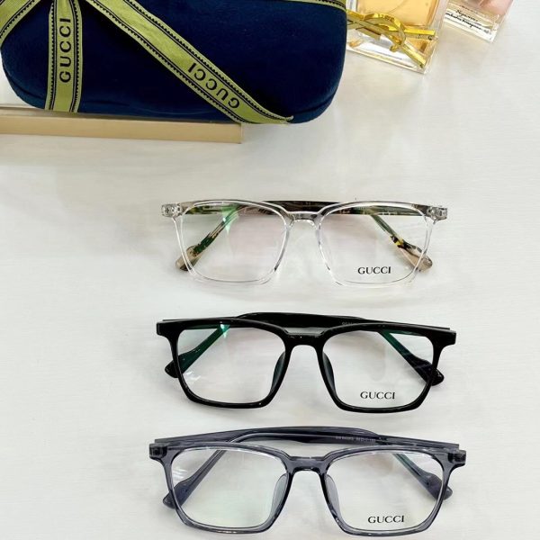 Gucci Sunglasses GG0429