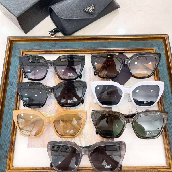 Prada Sunglasses SPR39