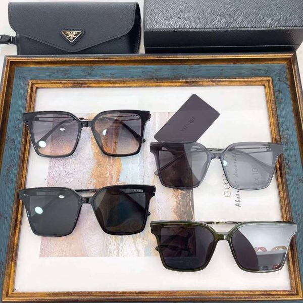 Prada Sunglasses PR 86YS