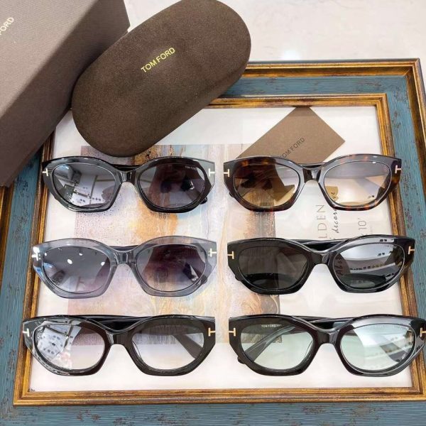 Tomford Sunglasses FT 1086