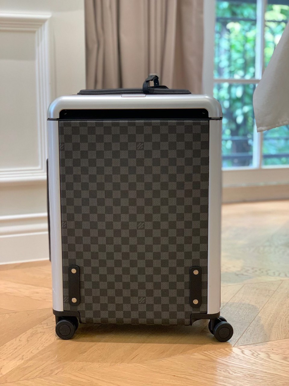 LOUIS VUITTON HORIZON 55 LUGGAGE (Copy) - Image 8