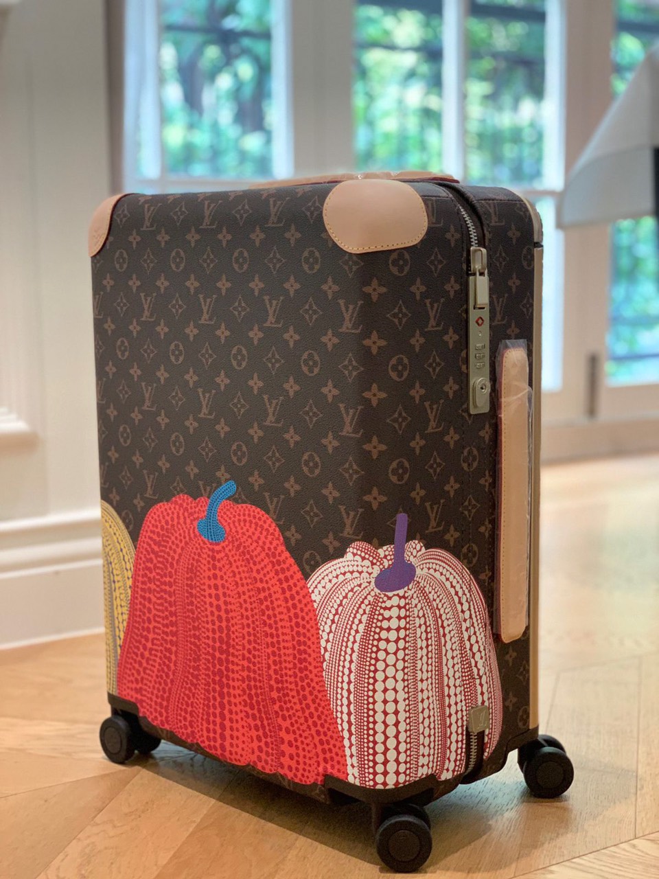 LOUIS VUITTON HORIZON 55 LUGGAGE - Image 8