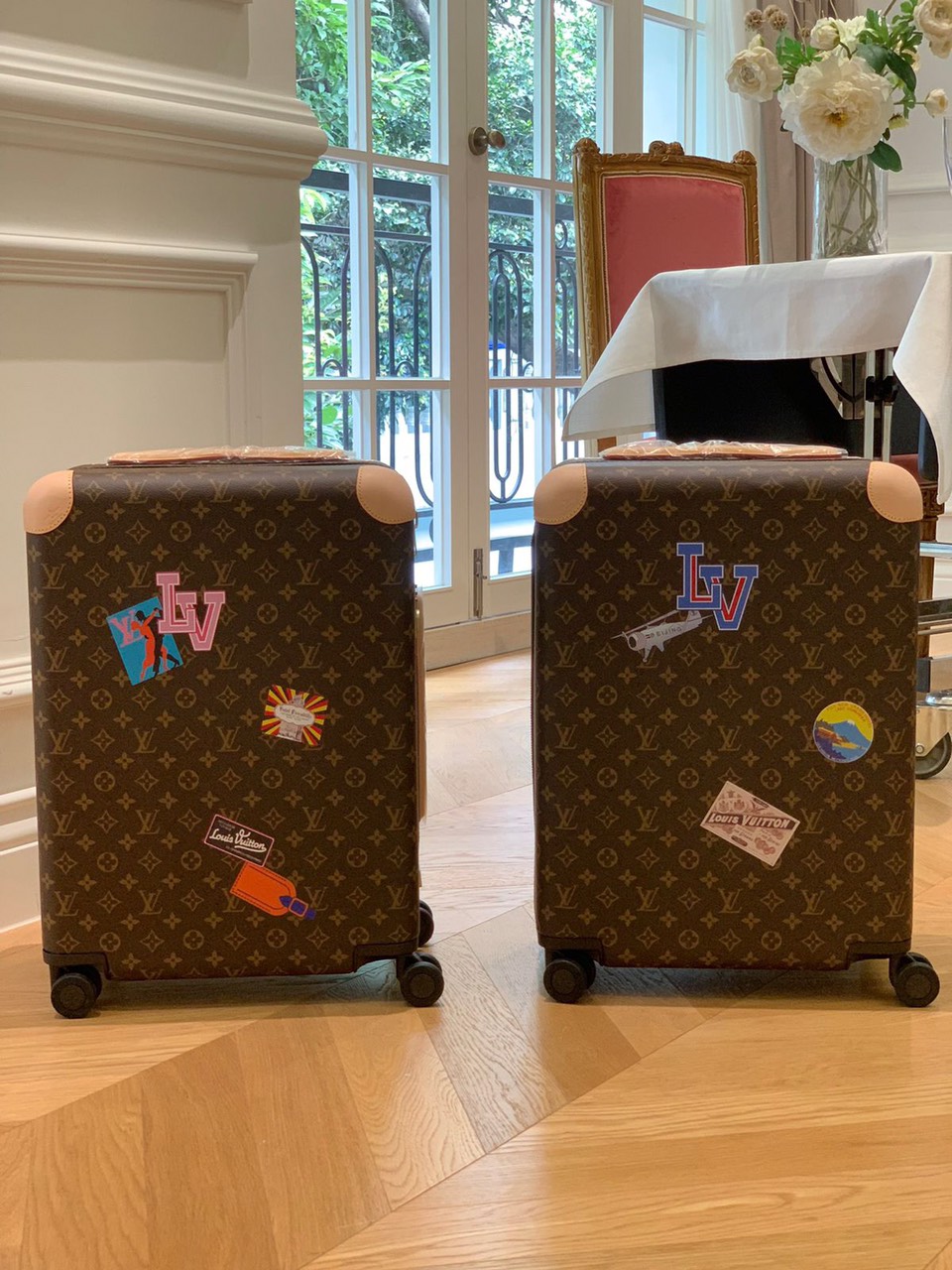 LOUIS VUITTON HORIZON 55 LUGGAGE - Image 4