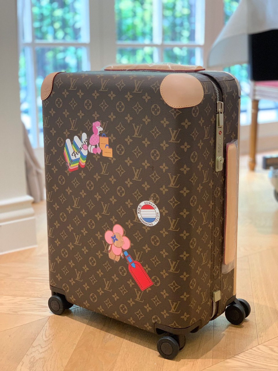 LOUIS VUITTON HORIZON 55 LUGGAGE - Image 5