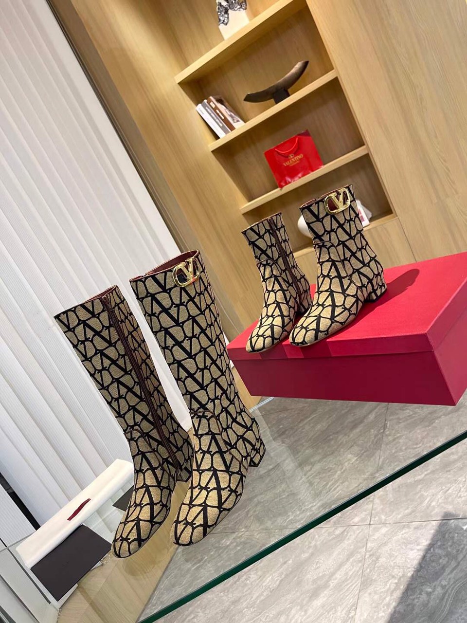 Valentino Logo Boot In Toile Iconographe 30MM - Image 5