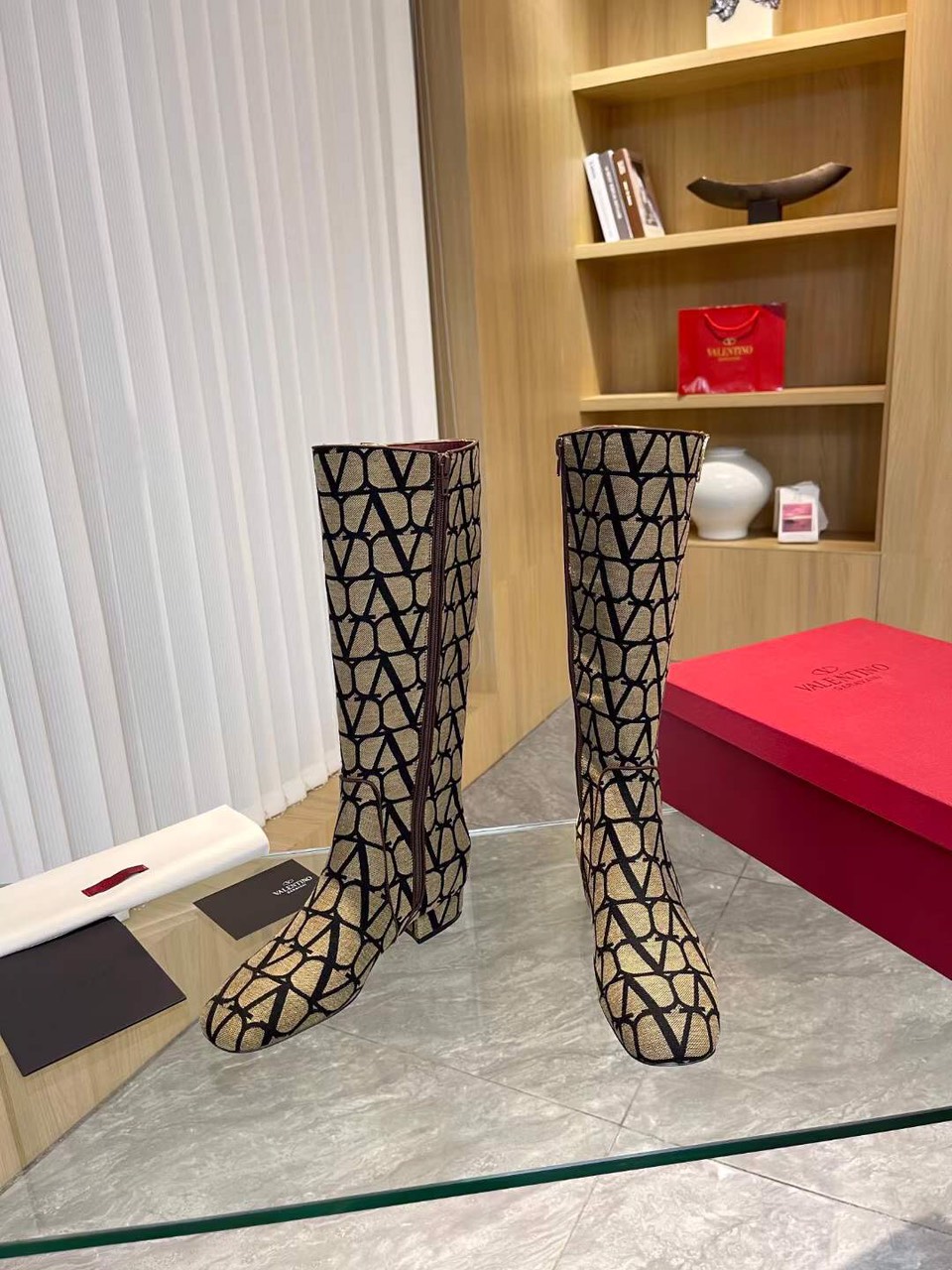 Valentino Logo Boot In Toile Iconographe 30MM - Image 4