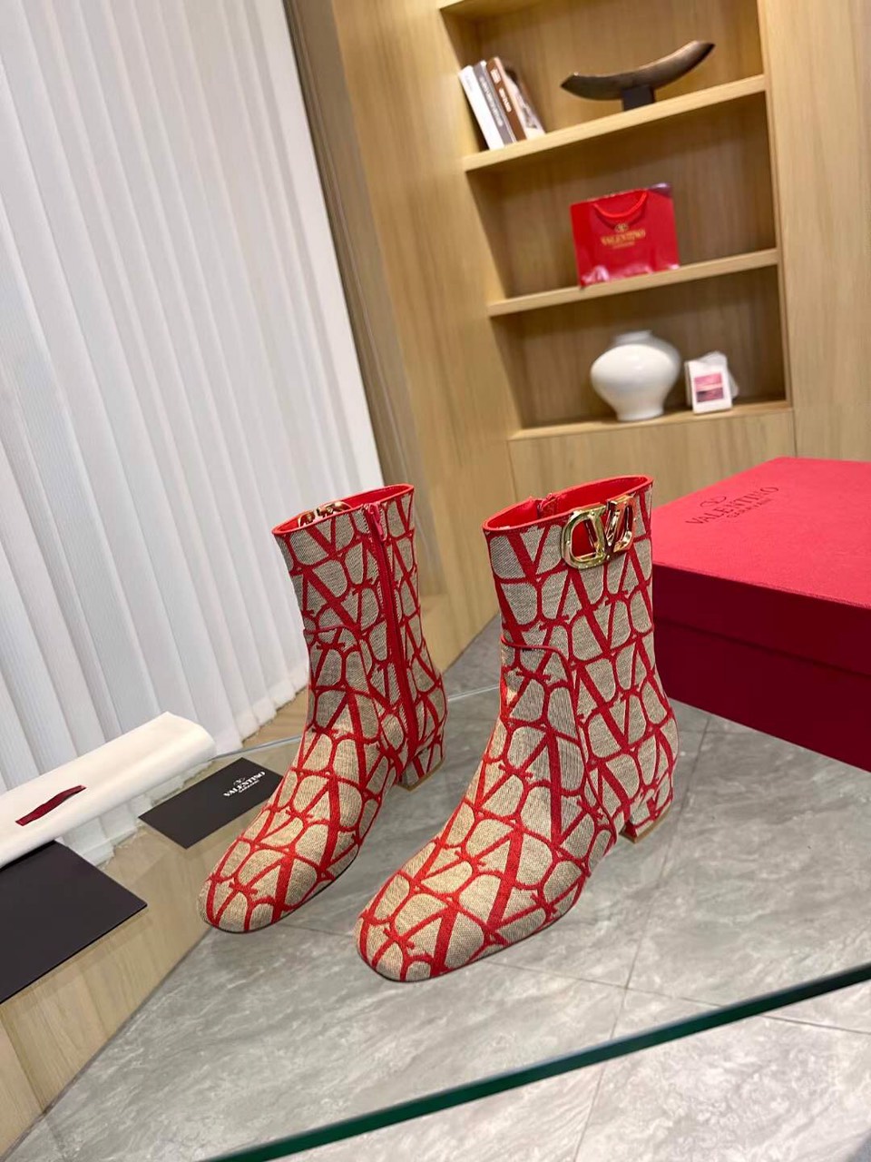 Valentino Logo Ankle Boot In Toile Iconographe - Image 6