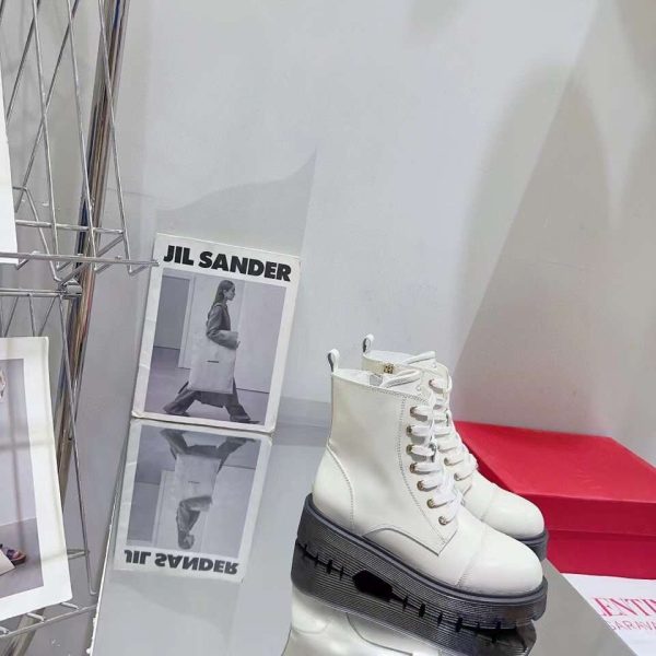 Valentino Garavani Totaloop Boots