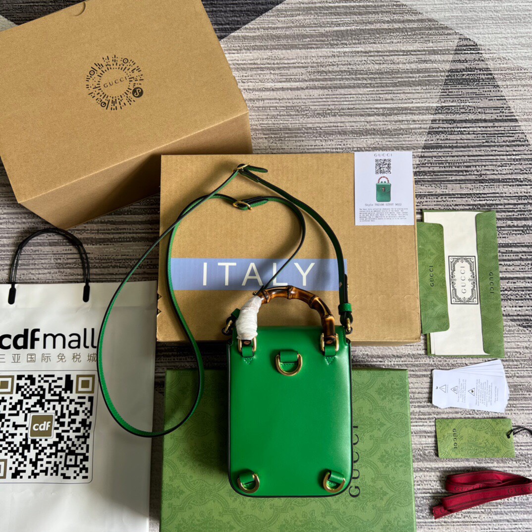 Gucci Bamboo Shoulder Bags 702106 - Image 9