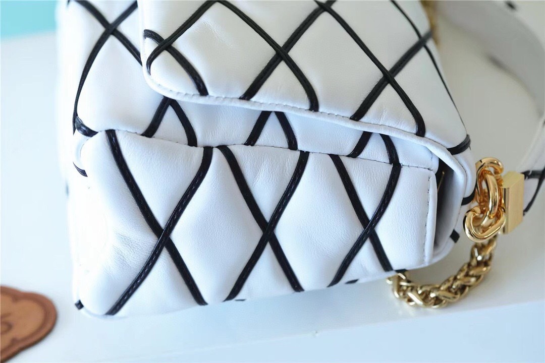 Louis Vuitton Malletage Leather M22890 - Image 8