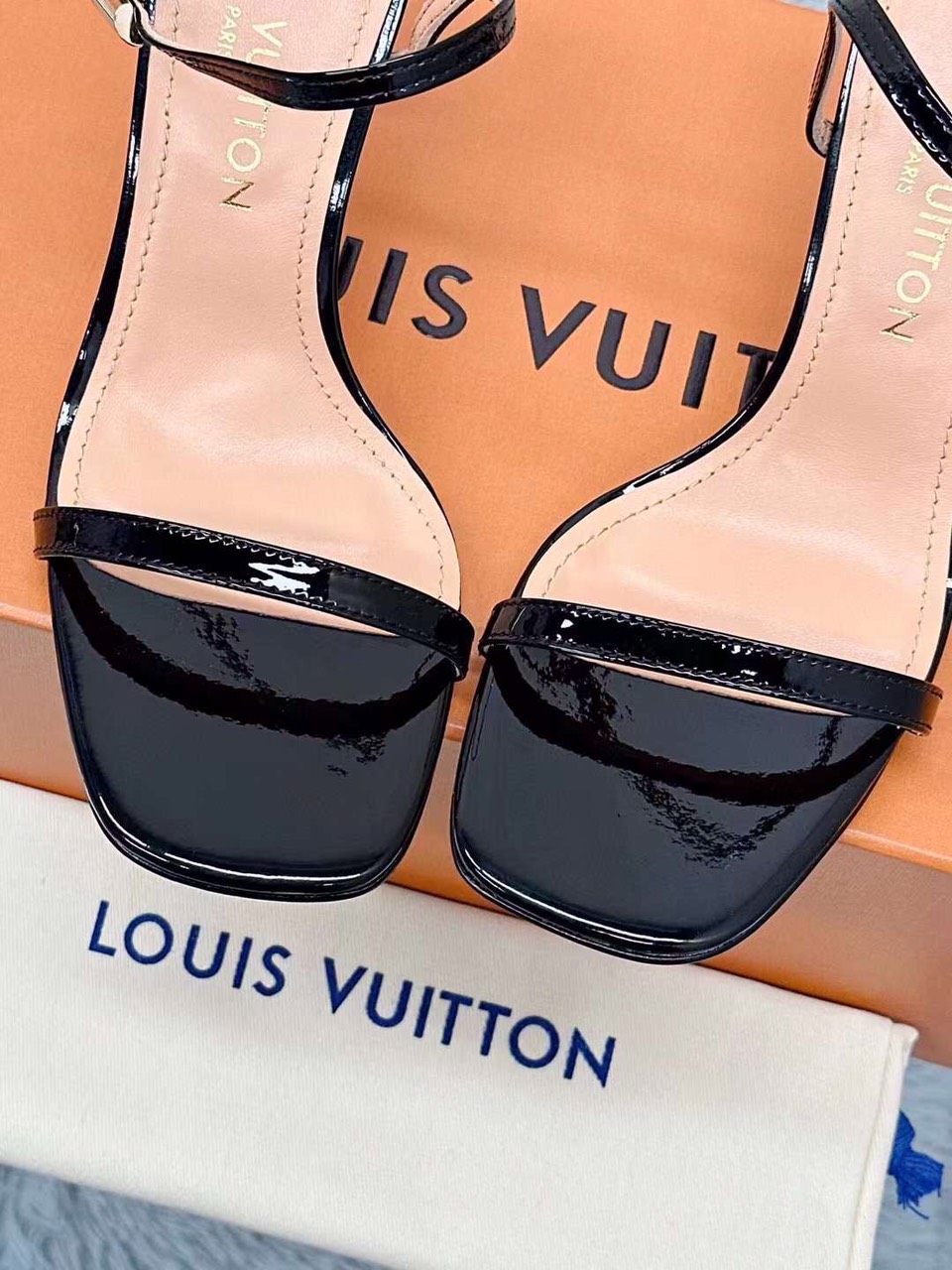 Louis Vuitton Women's Sandal - Image 9