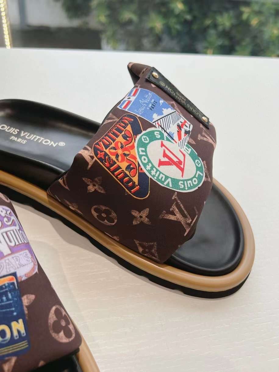 Louis Vuitton Monogram Unisex Slides - Image 4