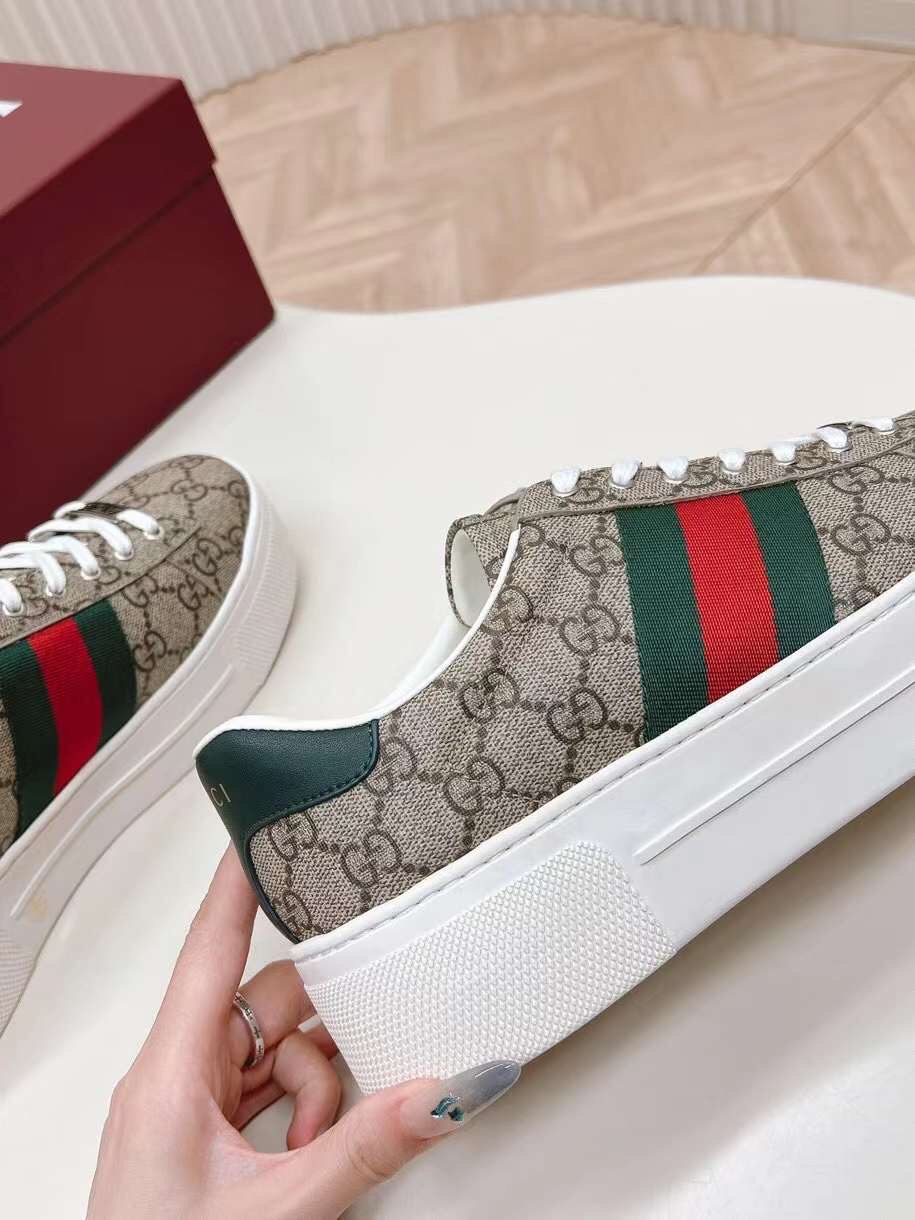 Gucci TPU Unisex Shoes New Collection 2024 - Image 3